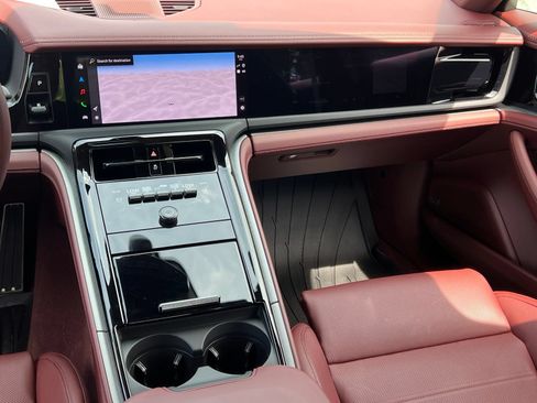 Certified 2026 Porsche Panamera 4 AWD/4WD image 30