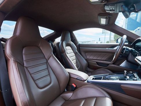 Used 2022 Porsche 911 Turbo S image 40