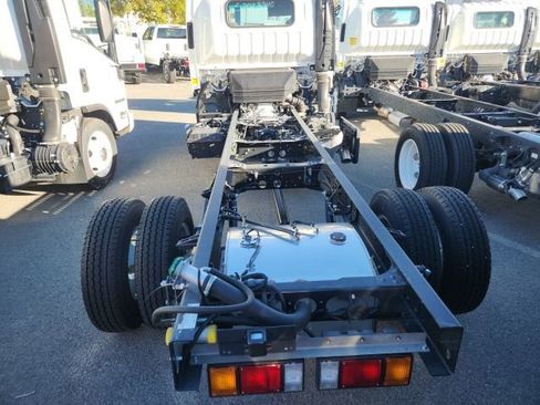 New 2025 Isuzu NPR HD RWD image 7