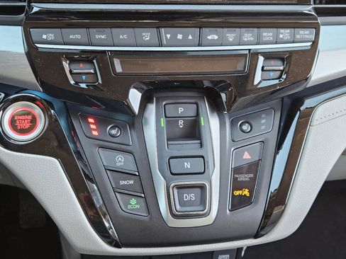 New 2026 Honda Odyssey Touring image 16