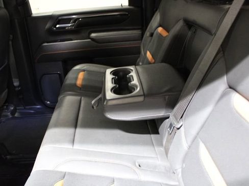 Used 2024 GMC Sierra 2500 AT4 w/ AT4 Premium Plus Package image 24