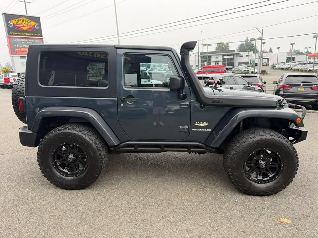 Used 2007 Jeep Wrangler Sahara w/ Dual Top Group AWD/4WD image 6