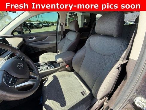 Used 2020 Hyundai Santa Fe SE image 8