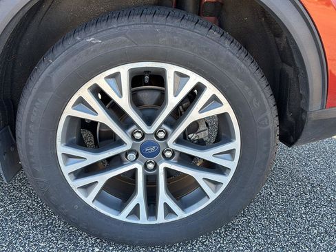 Used 2020 Ford Escape SEL image 6