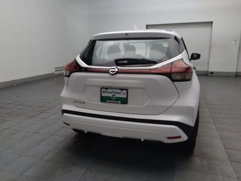 Used 2021 Nissan Kicks S FWD image 7