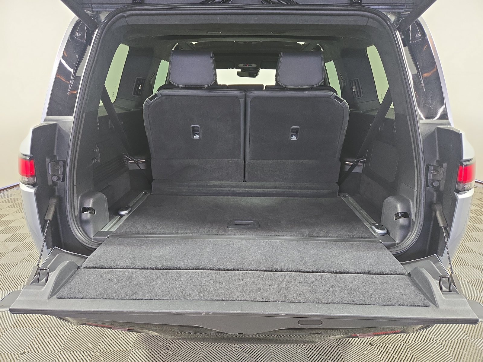 Used 2022 Rivian R1S Launch Edition Quad AWD/4WD image 15