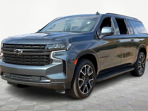 Used 2021 Chevrolet Suburban RST w/ Luxury Package image 3