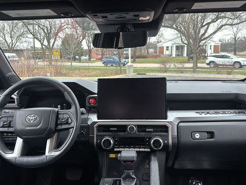 Used 2024 Toyota Tacoma TRD Off-Road w/ TRD Off Road Premium Package image 22