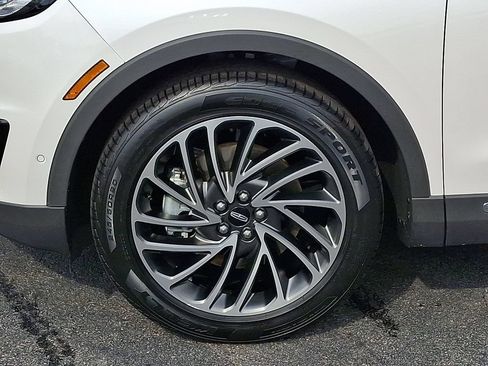 Certified 2019 Lincoln Nautilus Reserve AWD/4WD image 8