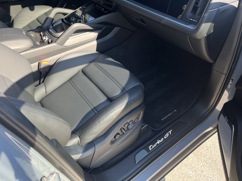 Certified 2025 Porsche Cayenne Turbo GT image 26