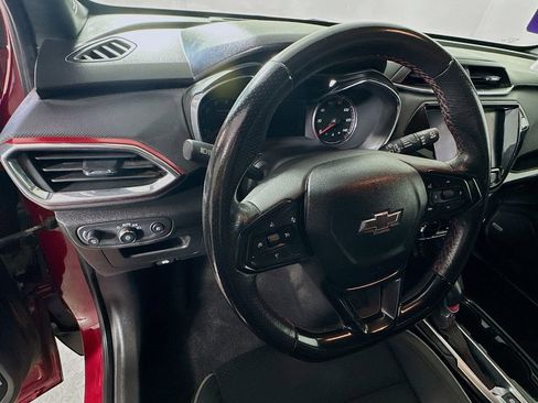 Used 2021 Chevrolet TrailBlazer RS w/ Sun and Liftgate Package image 11