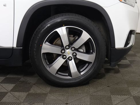 Used 2018 Chevrolet Traverse LT AWD/4WD image 23