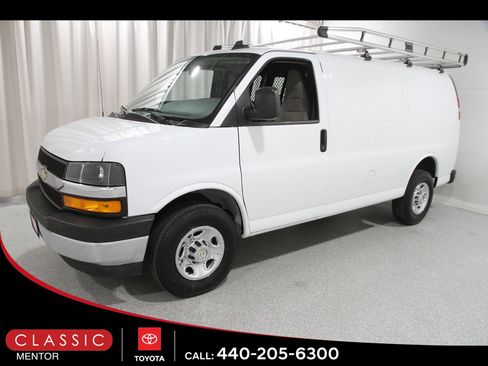 Used 2024 Chevrolet Express 2500 w/ Driver Convenience Package image 3