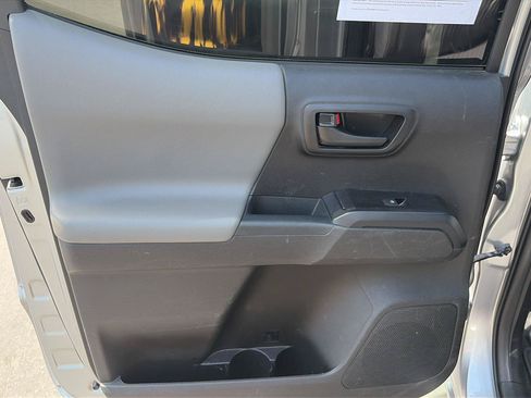 Used 2021 Toyota Tacoma SR RWD image 28