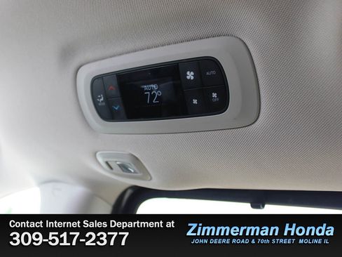 Used 2023 Chrysler Pacifica Limited FWD image 10