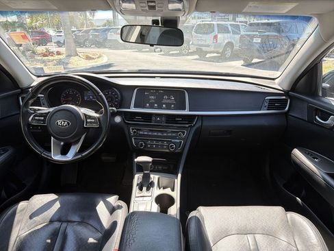 Used 2020 Kia Optima SE image 10