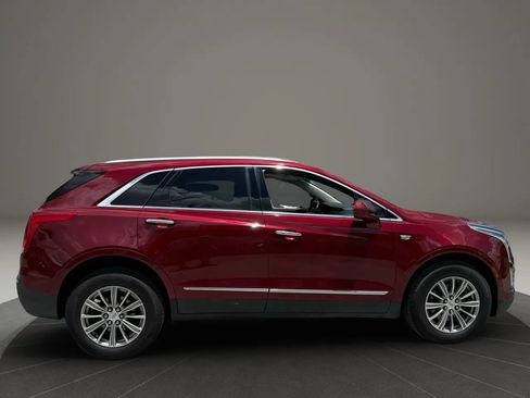 Used 2017 Cadillac XT5 Luxury image 8