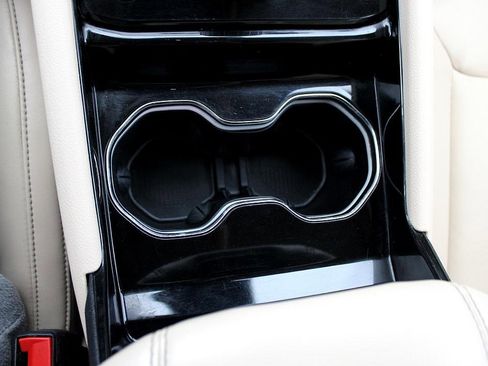 Used 2021 Jeep Grand Cherokee L Limited image 9