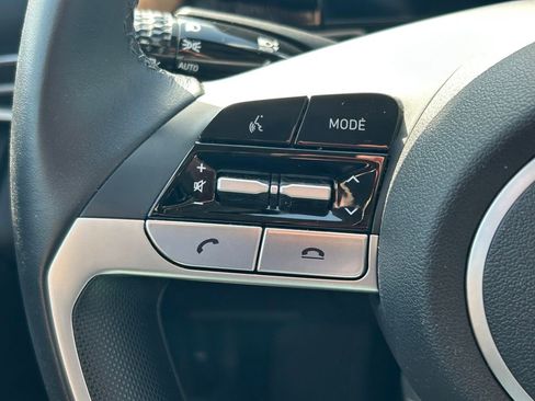 Used 2023 Hyundai Elantra Limited image 34