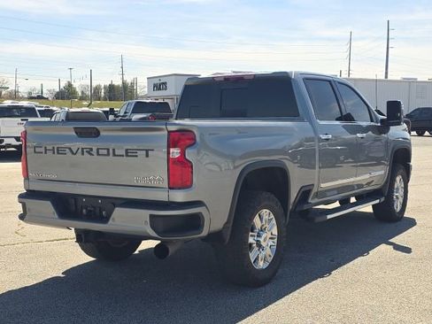 Used 2024 Chevrolet Silverado 2500 High Country w/ Technology Package image 5