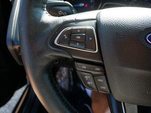 Used 2017 Ford Focus SEL w/ Cold Weather Package FWD image 29