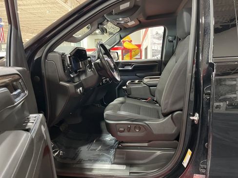 Used 2022 GMC Sierra 1500 Elevation w/ LPO, Elevation Black Package AWD/4WD image 10