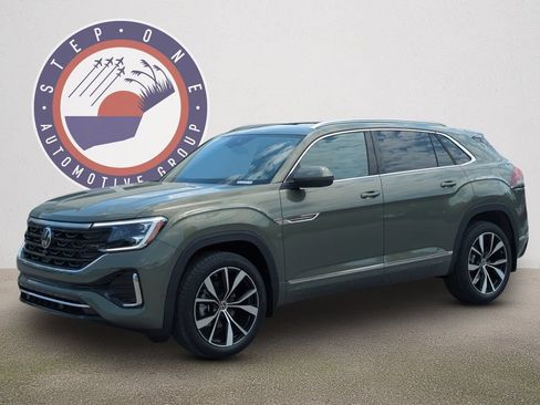 Used 2026 Volkswagen Atlas Cross Sport SEL Premium R-Line AWD/4WD image 2