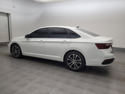 Used 2024 Volkswagen Jetta Sport FWD image 3