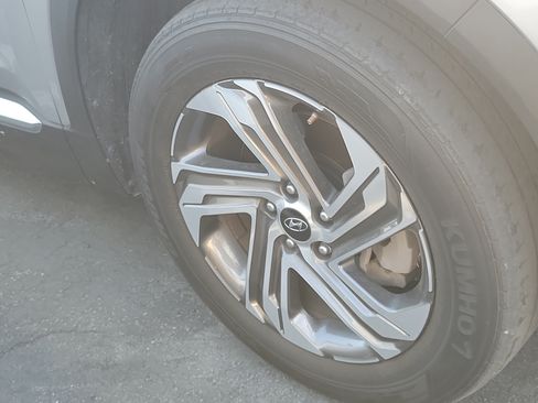 Used 2022 Hyundai Santa Fe SEL w/ Convenience + Premium Package FWD image 4
