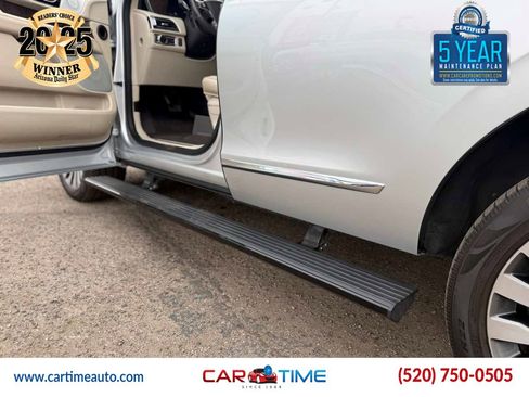 Used 2019 Lincoln Navigator Reserve w/ Cargo Package AWD/4WD image 9
