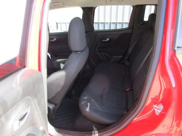 Used 2020 Jeep Renegade Latitude FWD image 10