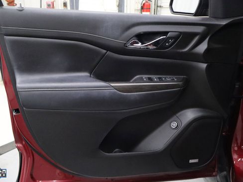 Used 2019 GMC Acadia SLT image 13