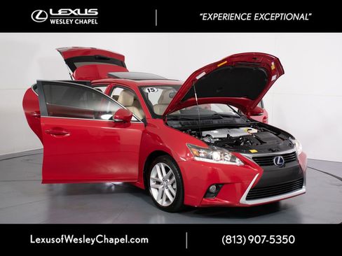 Used 2015 Lexus CT 200h w/ Navigation Package FWD image 16