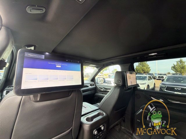 Used 2023 GMC Yukon Denali w/ Advanced Technology Package AWD/4WD image 29
