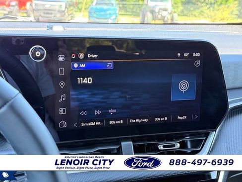 Used 2025 Chevrolet Equinox LT AWD/4WD image 23