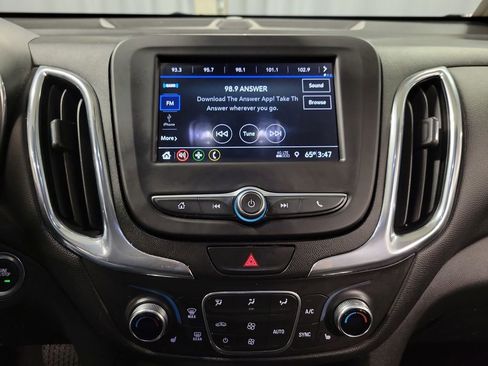 Used 2019 Chevrolet Equinox LT image 19