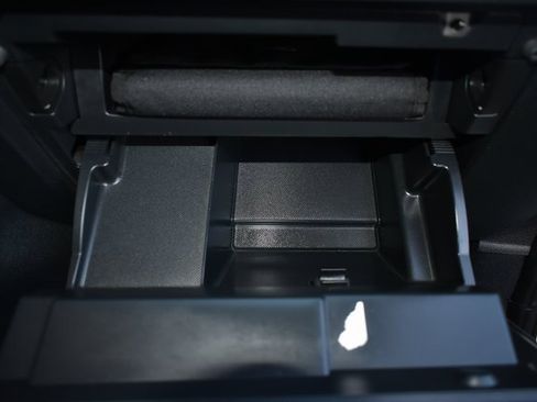 Used 2019 Ford EcoSport Titanium image 44