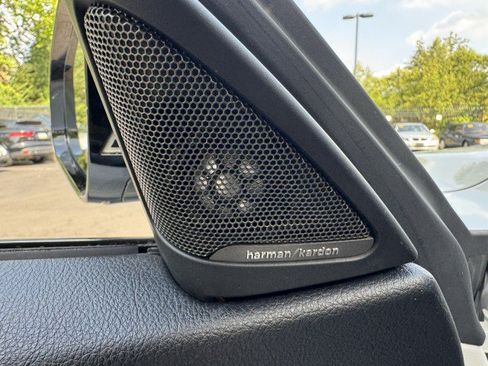 Used 2018 BMW M4 Convertible RWD image 21