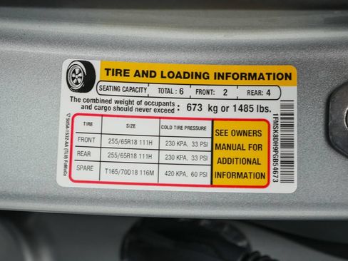 Certified 2023 Ford Explorer XLT w/ Equipment Group 202A AWD/4WD image 25