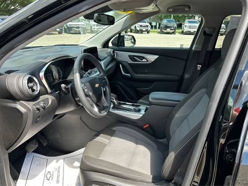 Used 2023 Chevrolet Blazer LT w/ Convenience Package FWD image 9