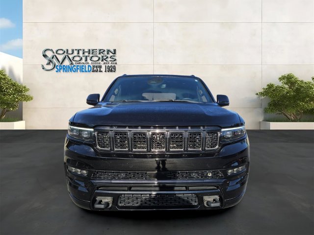 Used 2023 Jeep Grand Wagoneer Series III w/ Rear Seat Video Group 1 AWD/4WD image 8
