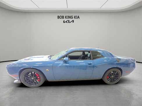 Used 2023 Dodge Challenger R/T Scat Pack w/ Plus Package RWD image 2