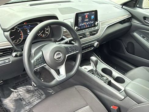 New 2025 Nissan Altima 2.5 SV image 16