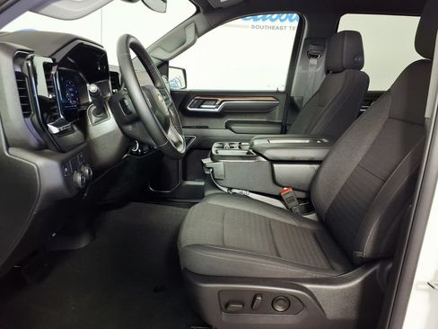 Used 2025 Chevrolet Silverado 1500 LT RWD image 8