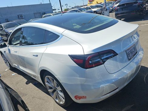 Used 2018 Tesla Model 3 Long Range RWD image 4