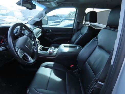 Used 2015 GMC Yukon SLE w/ Convenience Package image 10