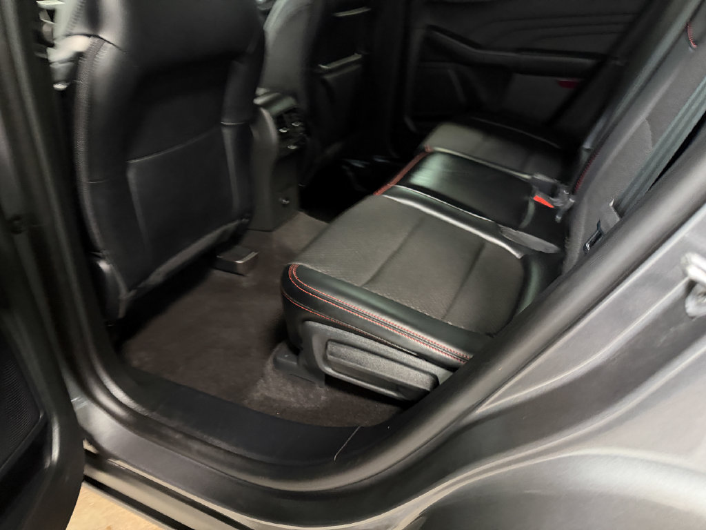 Used 2025 Ford Escape ST-Line Select AWD/4WD image 47