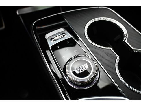 New 2026 Cadillac Lyriq V w/ Exterior Carbon Fiber Package AWD/4WD image 32