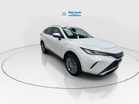 Used 2021 Toyota Venza XLE w/ Softex Package AWD/4WD image 4