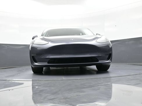 Used 2023 Tesla Model 3 Standard Range RWD image 29